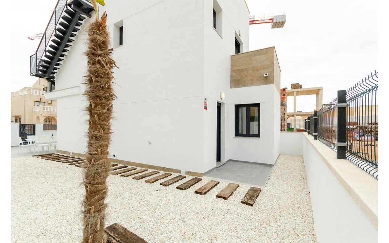 Obra nueva - Villa - Torrevieja - Torretas