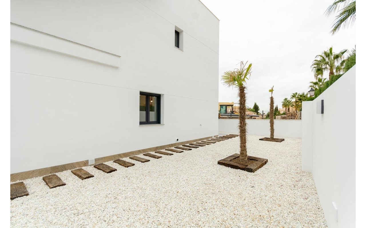 Obra nueva - Villa - Torrevieja - Torretas