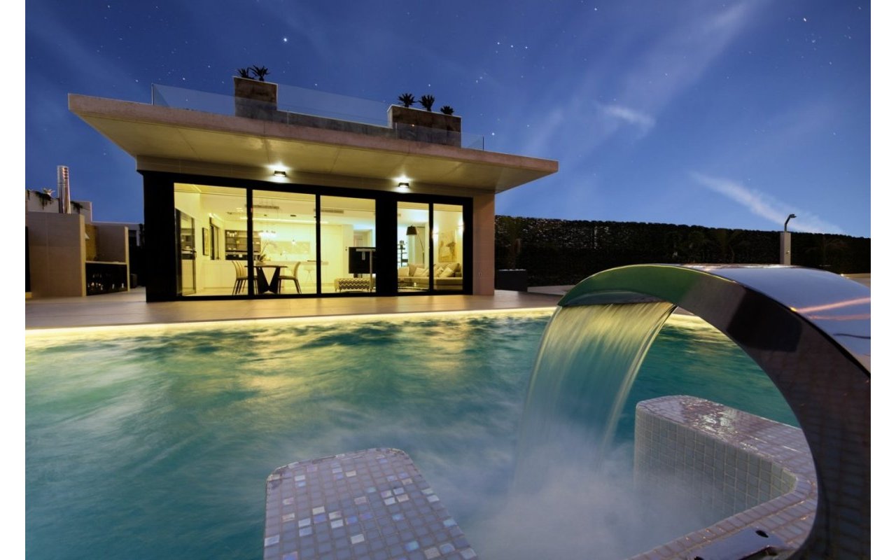 Obra nueva - Villa - Orihuela Costa - Campoamor