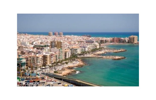 Obra nueva - Villa - Torrevieja - Aguas Nuevas