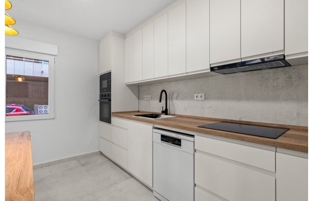 Rynek wtórny - Apartament - Torrevieja - Playa del Acequión