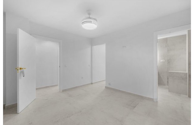 Rynek wtórny - Apartament - Torrevieja - Playa del Acequión