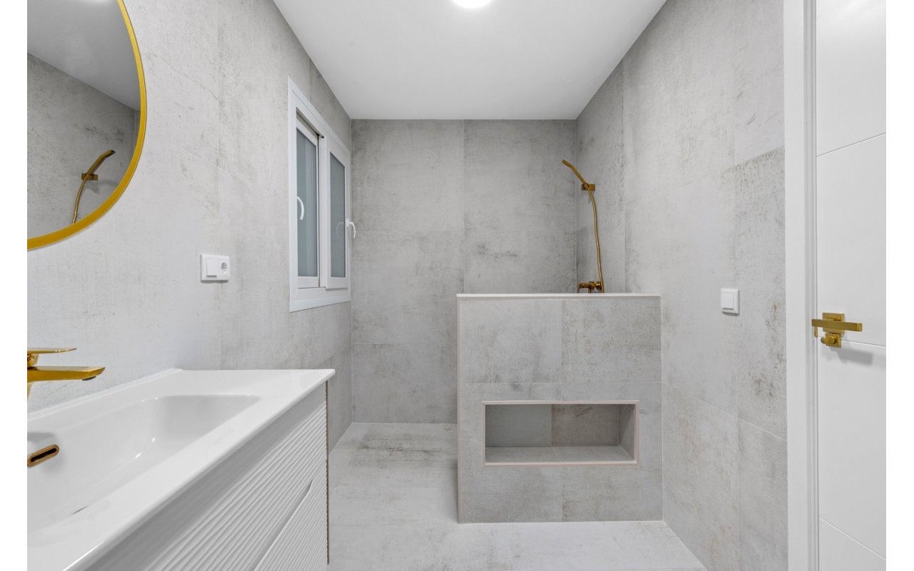 Rynek wtórny - Apartament - Torrevieja - Playa del Acequión