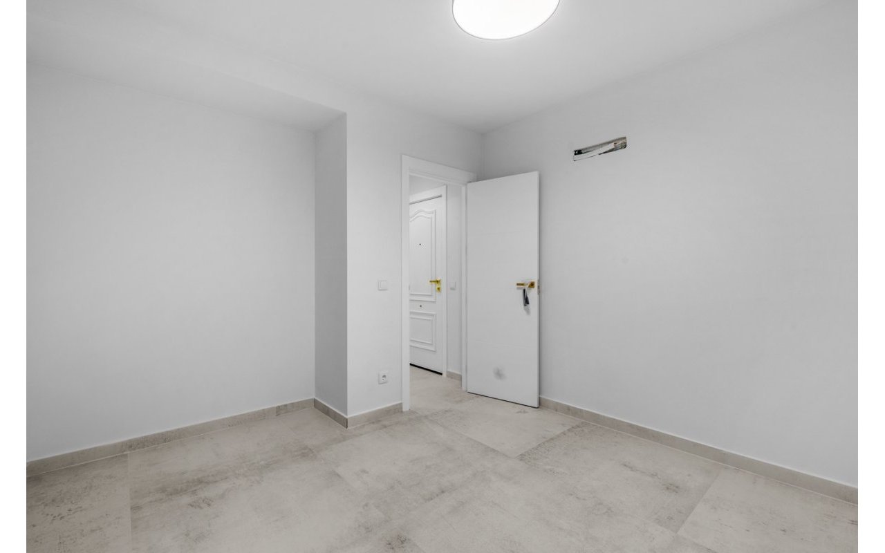 Rynek wtórny - Apartament - Torrevieja - Playa del Acequión