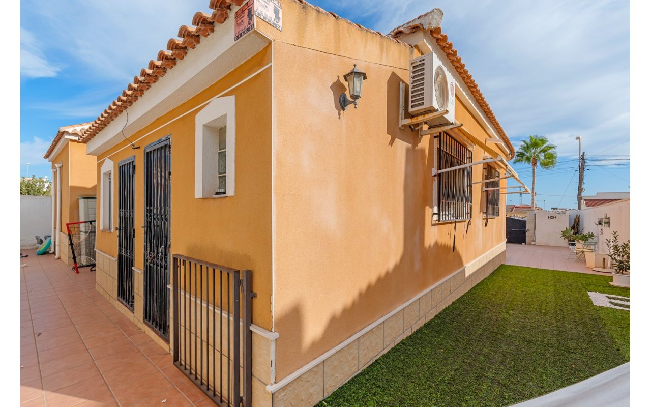 Resale - Villa - Ciudad Quesada - Rojales