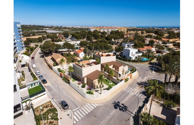 Rynek pierwotny - Villa - Orihuela Costa - Dehesa de campoamor