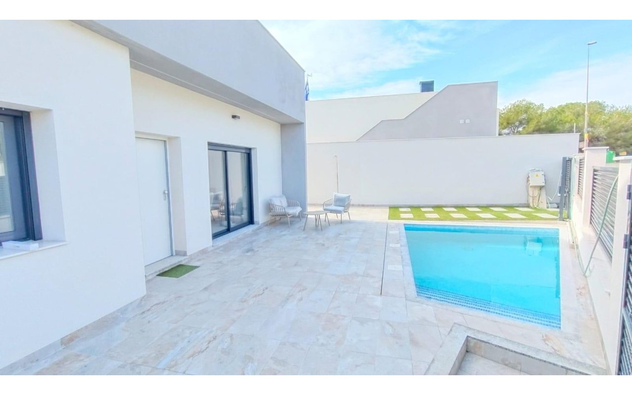 Obra nueva - Villa - Pilar de la Horadada - Pinar de Campoverde
