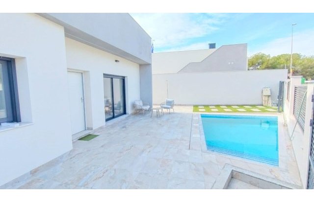 Obra nueva - Villa - Pilar de la Horadada - Pinar de Campoverde