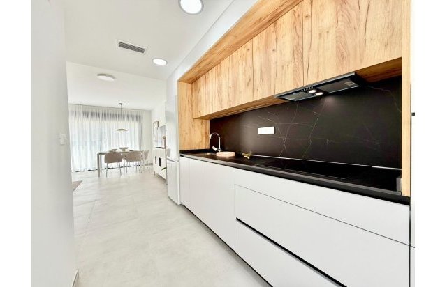 Rynek pierwotny - Town House - Cox - San Fernando