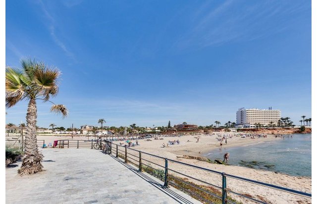 Rynek pierwotny - Villa - Orihuela Costa - La Zenia
